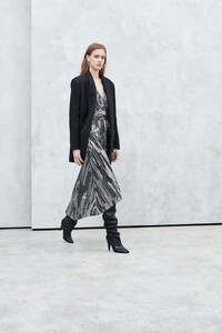 00038-Iro-Ready-to-Wear-Fall-19-Credit-Paul-Norman.jpg
