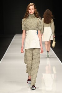 00043-Anteprima-FALL-19-Ready-To-Wear.thumb.jpg.307a4621a543a8badccedde30987f567.jpg