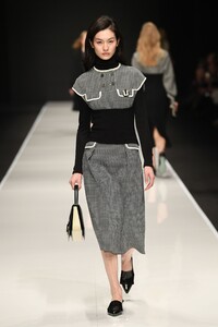 00045-Anteprima-FALL-19-Ready-To-Wear.thumb.jpg.481f8d9ee92ebbb3d13a8d50e297b482.jpg