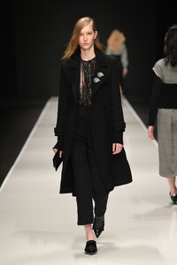00046-Anteprima-FALL-19-Ready-To-Wear.thumb.jpg.508013a07ce08659f2f09140dc478d82.jpg