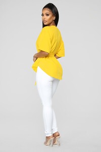 01-23-19_Studio_2_OD_13-49-41_1233365FN_Yellow_CC_9_NT.jpg