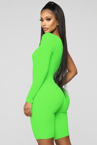 01-24-19_Studio_2_OD_13-23-26_8675_NeonGreen_CC_9_NT.jpg