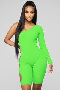 01-24-19_Studio_2_OD_13-23-26_8675_NeonGreen_CC_NT.jpg