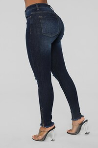 01-29-19_Studio_2_16-21-57_KC7268D_DarkDenim_0804_RG.jpg