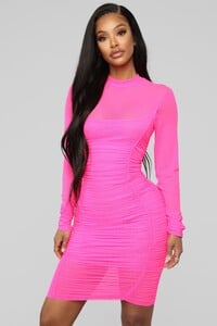 01-30-19_Studio_2_16-59-29_JD1548_NeonPink_2439_AG.jpg
