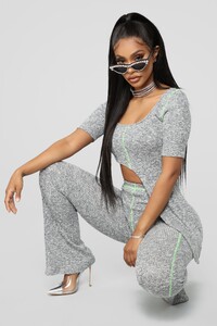 03-21-19_Studio_2_DV_10-03-28_2_PRIORITY_2PC_15951_RGSlayin_In_Pant_Set_-_GreyNeon_Green.jpg