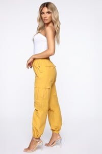 04-01-19_Studio_2_MA_10-35-32_54_6453PK_Mustard_3489_AG.jpg