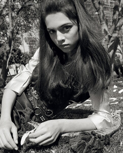 1-MARIA_MIGUEL_VOGUE_CZECHOSLOVAKIA_MAY_2019_OMAR_MACCHIAVELLI-30.thumb.jpg.0f1a702f13746a64a28ea9cf318142c6.jpg