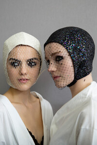 1005723841_dior-hc-bks-m-rs19-0670(1).thumb.jpg.76e612471cc4e4b71c16f26ee7f7b618.jpg