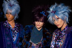 1008065042_anna-sui-bks-g-rf19-8158(1).thumb.jpg.d2740da3d2797eb1029d67884405c9eb.jpg