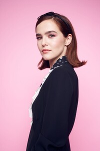        zoey270419BZNimage107.jpg
