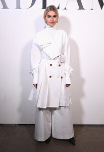 Caroline+Daur+Adeam+FW19+Show+Front+Row+j6H-4ETYzlQl.jpg