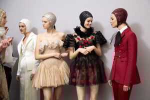 1126690148_dior-hc-bks-m-rs19-0930(1).thumb.jpg.8e4fc6d4cf6fe30e34844ab85a7f9e89.jpg