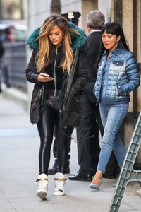         jlo010419BZNimage9.jpg