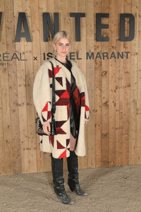 Caroline+Daur+L+Oreal+X+Isabel+Marant+Photocall+f7Yn9kPCRN_l.jpg