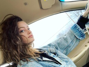 1166140065_meganpuleri15461113271945244172932310663_17256687.thumb.jpg.ab278f75c6a7af9bfd3655317ddbc3ac.jpg