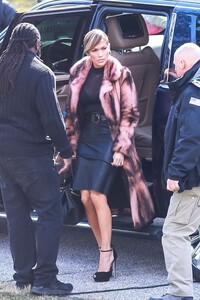         jlo020419BZNimage102.jpg