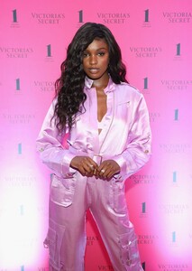 [1139363931] Angel Leomie Anderson Visits Miami On The Incredible Tour.jpg