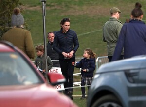 12237940-6919479-The_Cambridges_and_Tindalls_joined_up_to_watch_Zara_a_former_sil-a-16_1555200253174.jpg