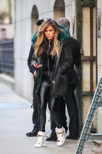         jlo010419BZNimage8.jpg