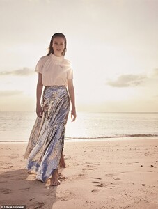 12662648-6955599-A_subtly_embellished_tee_perfectly_complements_a_full_on_sequine-a-11_1556120016854.jpg