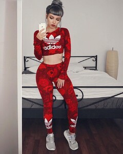 _missbo~1473874332~1339277431387702920_1119937396.jpg