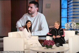 12840872-6970633-Co_parenting_Kourtney_later_discussed_co_parenting_with_her_ex_S-a-1_1556521795733.jpg