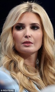 12882266-6974011-Going_glam_Her_long_blonde_hair_was_styled_in_loose_voluminous_w-a-3_1556584713503.jpg