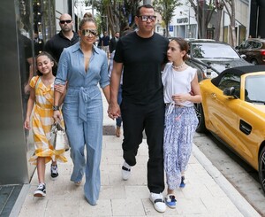         jlo210419BZNimage118.jpg