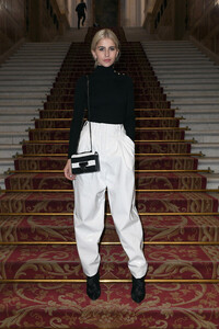Caroline+Daur+Balmain+Arrivals+Paris+Fashion+ny-E0X7LhYZl.jpg