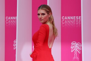        kat090419BZNimage4.jpg