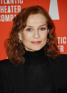 Isabelle+Huppert+Atlantic+Theater+Company+JBXEK2I9vt3l.jpg