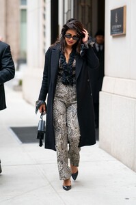        cho120419BZNimage11.jpg