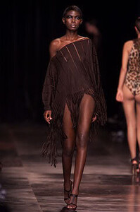 1445894877_runway(4).thumb.jpg.10901cec567849dafbbeda83d572f8dc.jpg