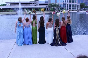 cara_taylorrr~1555321829~2022508547635543548_317833954.jpg
