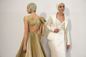 1469288895_dior-hc-bks-v-rs19-7473(1).thumb.jpg.ed8116c5113bbe25faf7296290e6943c.jpg