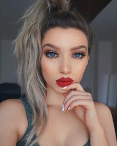 _missbo~1484078547~1424876592236174655_1119937396.jpg