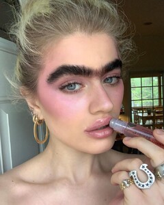 1548079457_sophiahadjipanteli15560357862028497651661923609_33586514.thumb.jpg.40b9e9ae14c0d16f8f61d973ddb805f3.jpg