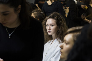 156456651_AnteprimaFall2019BackstageZXNBYu17mm7x.thumb.jpg.c83ecbe7b4804f3904a5e782244788a3.jpg