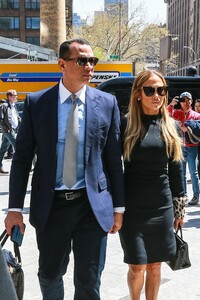         jen170419BZNimage125.jpg