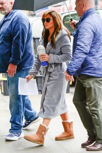         jlo220419BZNimage105.jpg