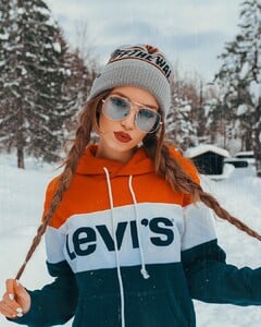 _missbo~1518124327~1710473286625009274_1119937396.jpg