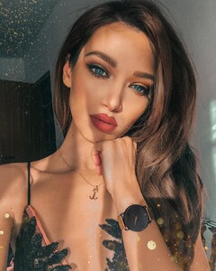 _missbo~1516046643~1693044417198696705_1119937396.jpg