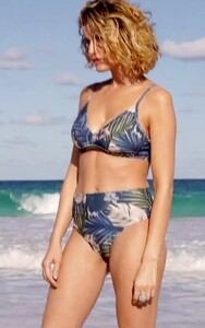 LC - ETAM Summer 19 Swimwear collection[23-26-33].JPG