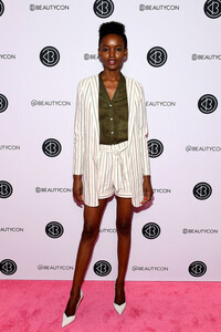 Flaviana+Matata+Beautycon+Festival+New+York+naB1AYxsakNl.jpg