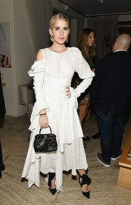 Caroline+Daur+Vanity+Fair+x+P+rez+Art+Museum+hEn-vcfNjAbl.jpg