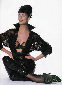 1992-1-Vogue-USA-4.jpg