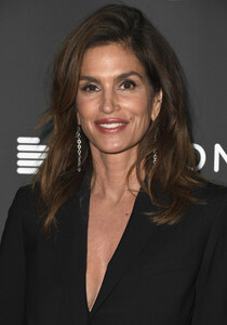 Cindy+Crawford+Cosentino+LA+City+Center+Grand+g6YJ7YugT7Jl.jpg