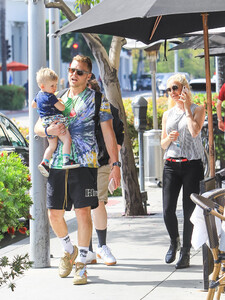 Heidi+Montag+in+Beverly+Hills+rm_VynmwyFnx.jpg