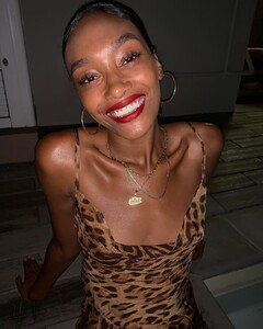 2083006476_chey_maya15527691272001094940780599890_43762120.thumb.jpg.1fdd068b4fec124402b9d1311396fa17.jpg